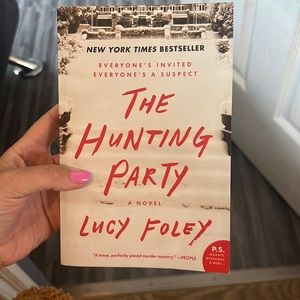 The hunting party Lucy foley book